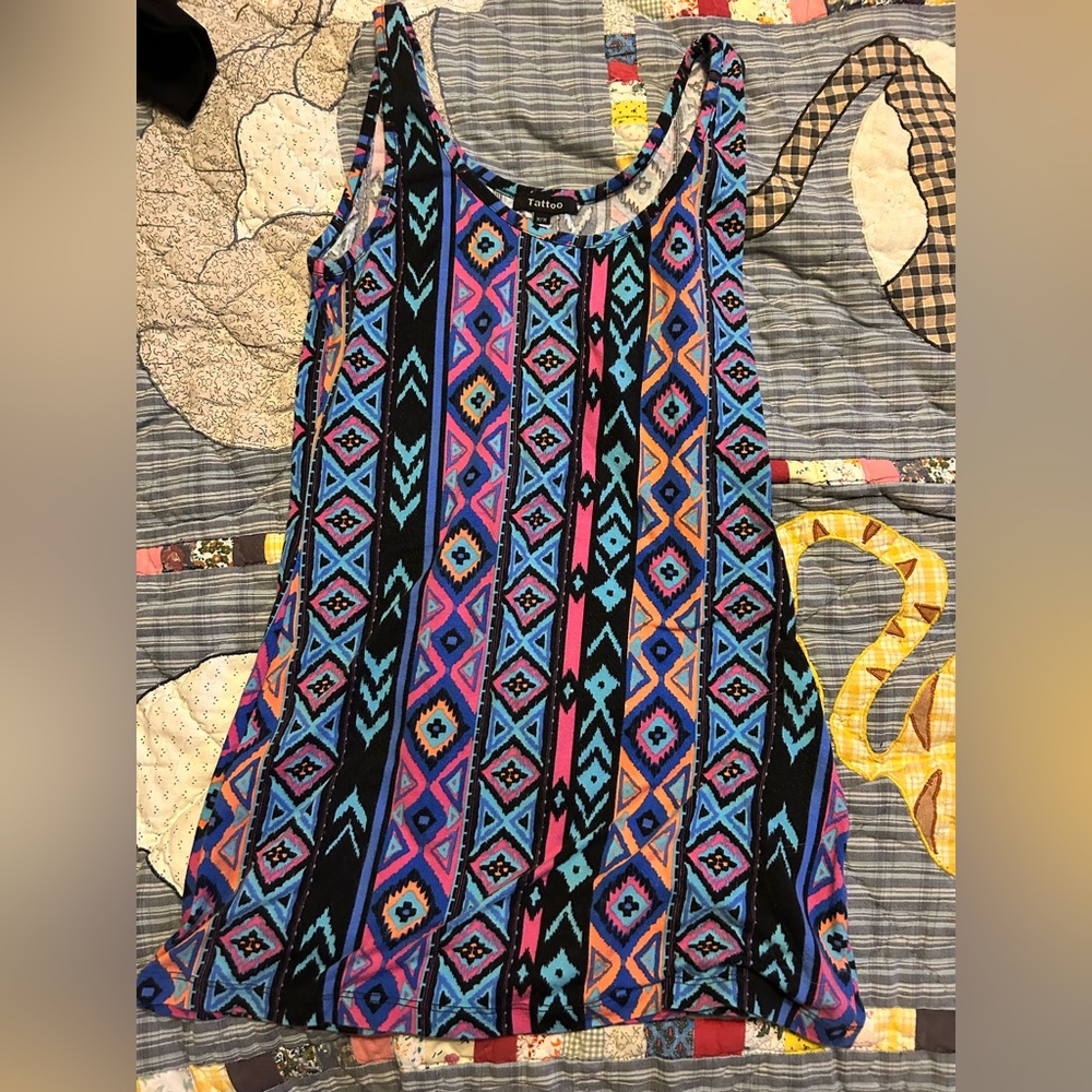 💥 Eclipse Multicolor Geometric Tank Top